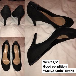 Kelly&Katie Rounded Toe Black Heels